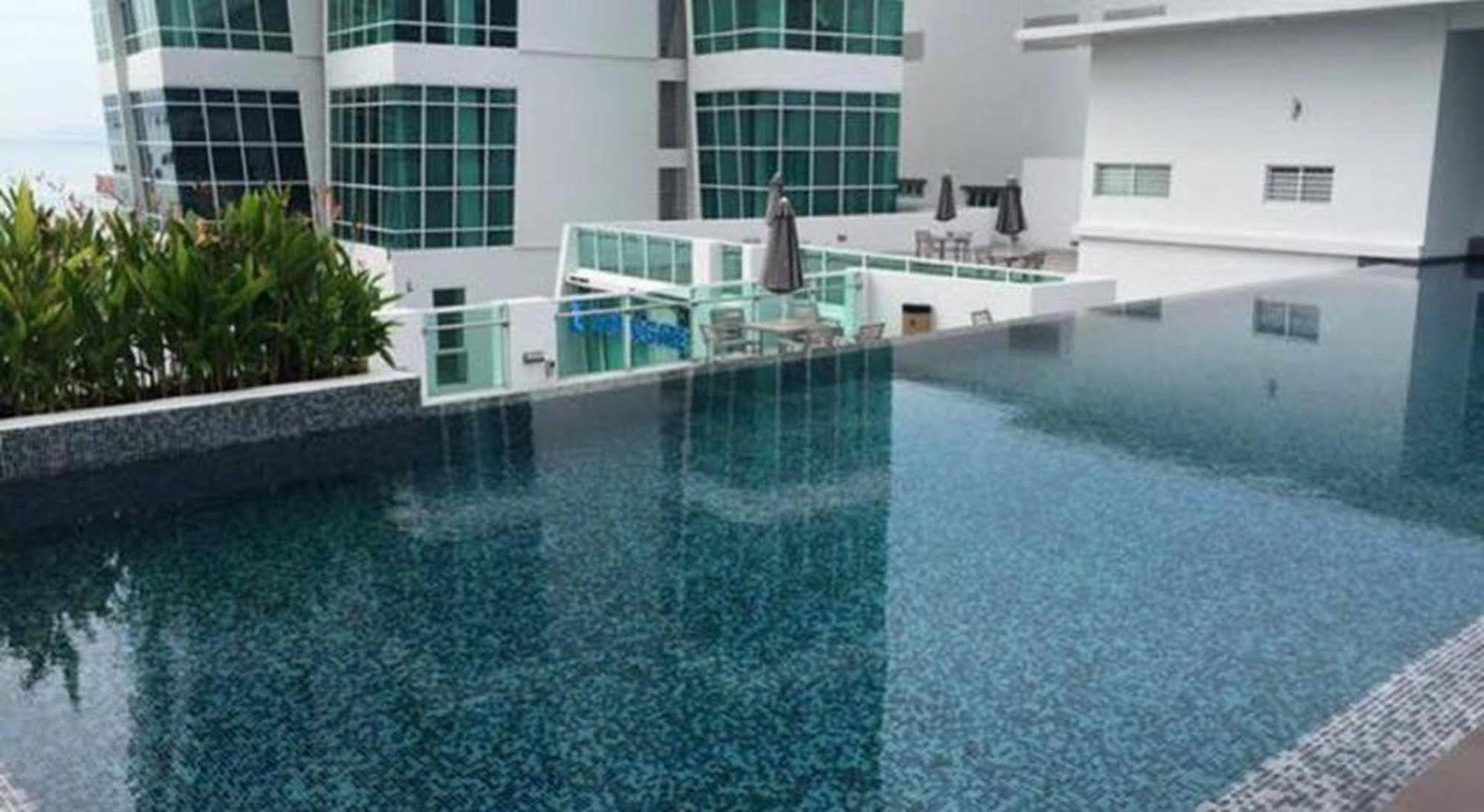 Maritime Luxury Suites George Town Dış mekan fotoğraf